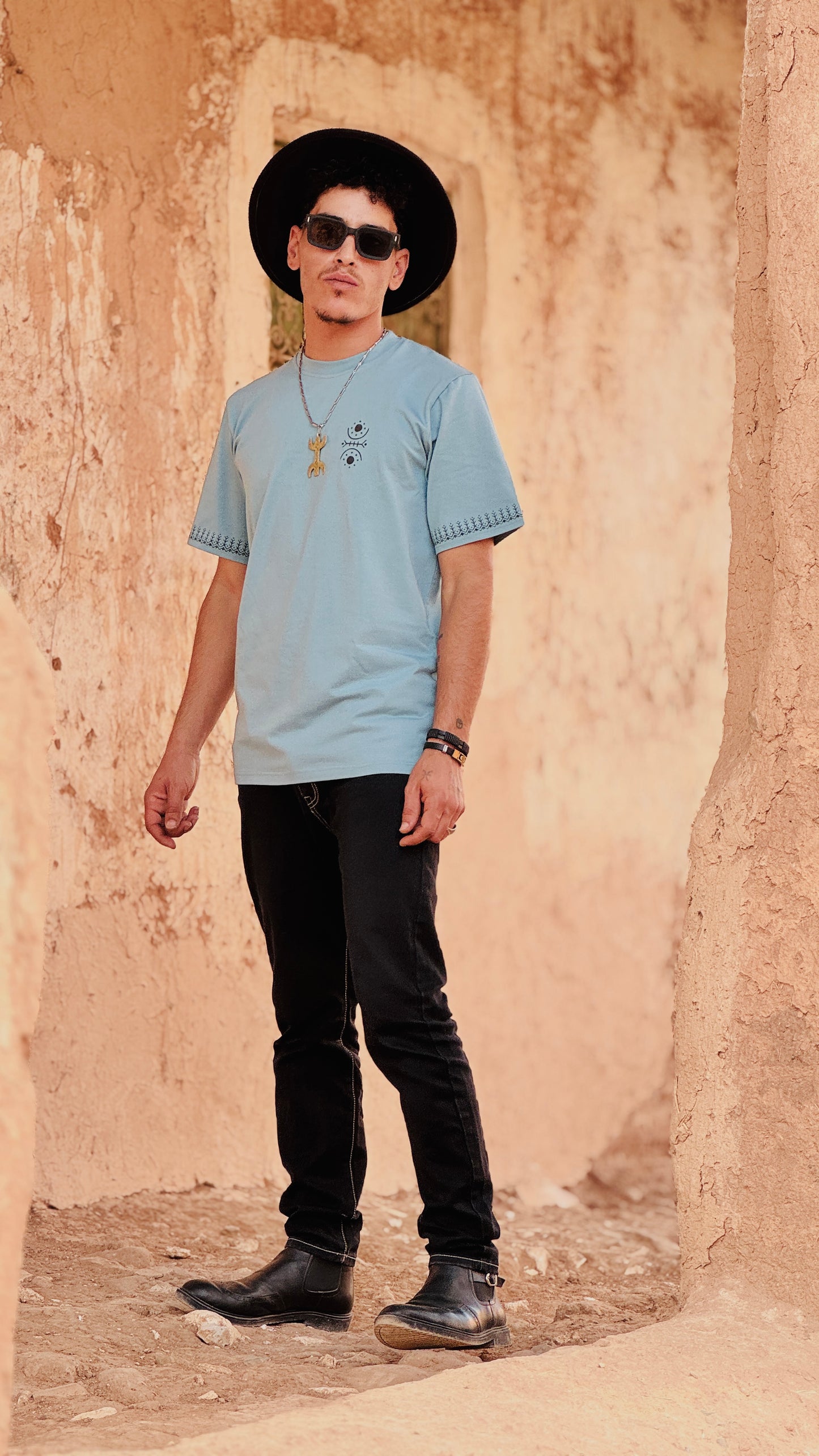 Handmade Amazigh white Tshirt Unisex Asgwas ⴰⵙⴳⵡⴰⵙ