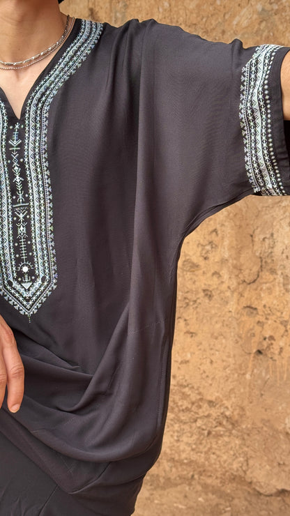 Handmade Amazigh Grey Gandoura Men Tilelli ⵜⵉⵍⴻⵍⵍⵉ