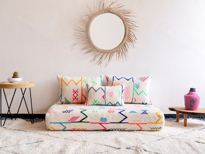 4ft Handmade Amazigh Vintage Sofa Lia ⵢⴰⵣ. FREE SHIPPING