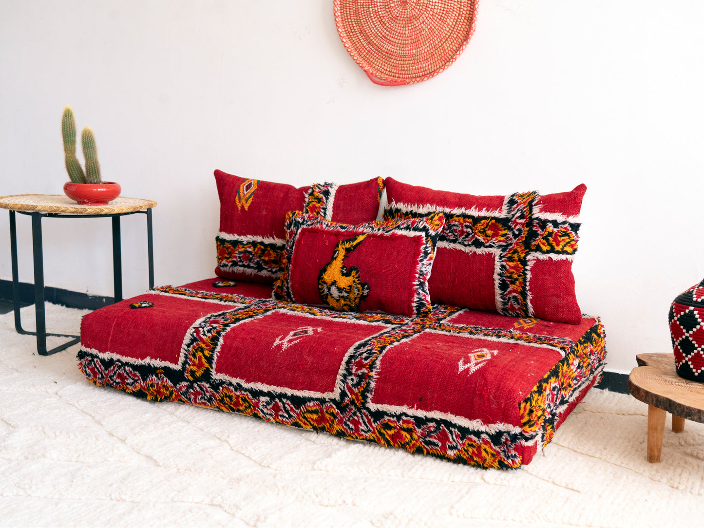 4ft Handmade Amazigh Illino Sofa ⵜⴰⴼⵍⴻⵙⵜ. FREE SHIPPING