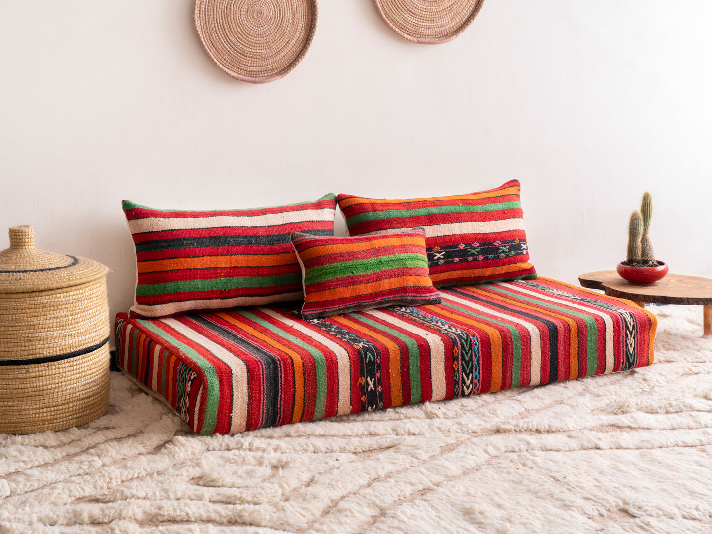 4ft Handmade Amazigh Sofa Fes ⵜⴰⴼⵍⴻⵙⵜ. FREE SHIPPING