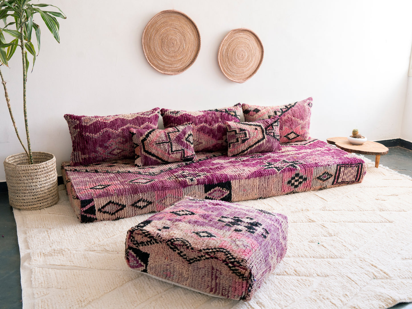 7ft Handmade Amazigh Vintage Sofa Mouha ⴰⵓⵔⵉⵏⵊ. FREE SHIPPING