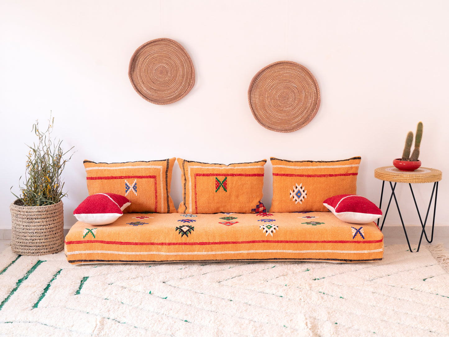 6ft Handmade Amazigh Vintage Sofa Masinassa ⴰⵓⵔⵉⵏⵊ. FREE SHIPPING
