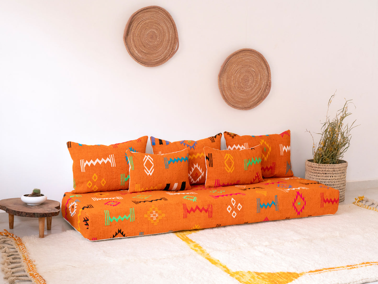 6ft Handmade Amazigh Vintage Sofa Moha ⴰⵓⵔⵉⵏⵊ. FREE SHIPPING