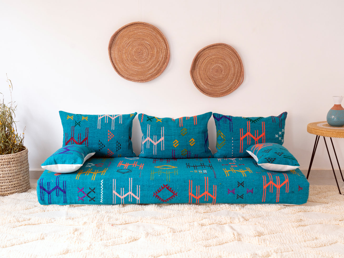6ft Handmade Amazigh Sofa Itto ⴰⵓⵔⵉⵏⵊ. FREE SHIPPING