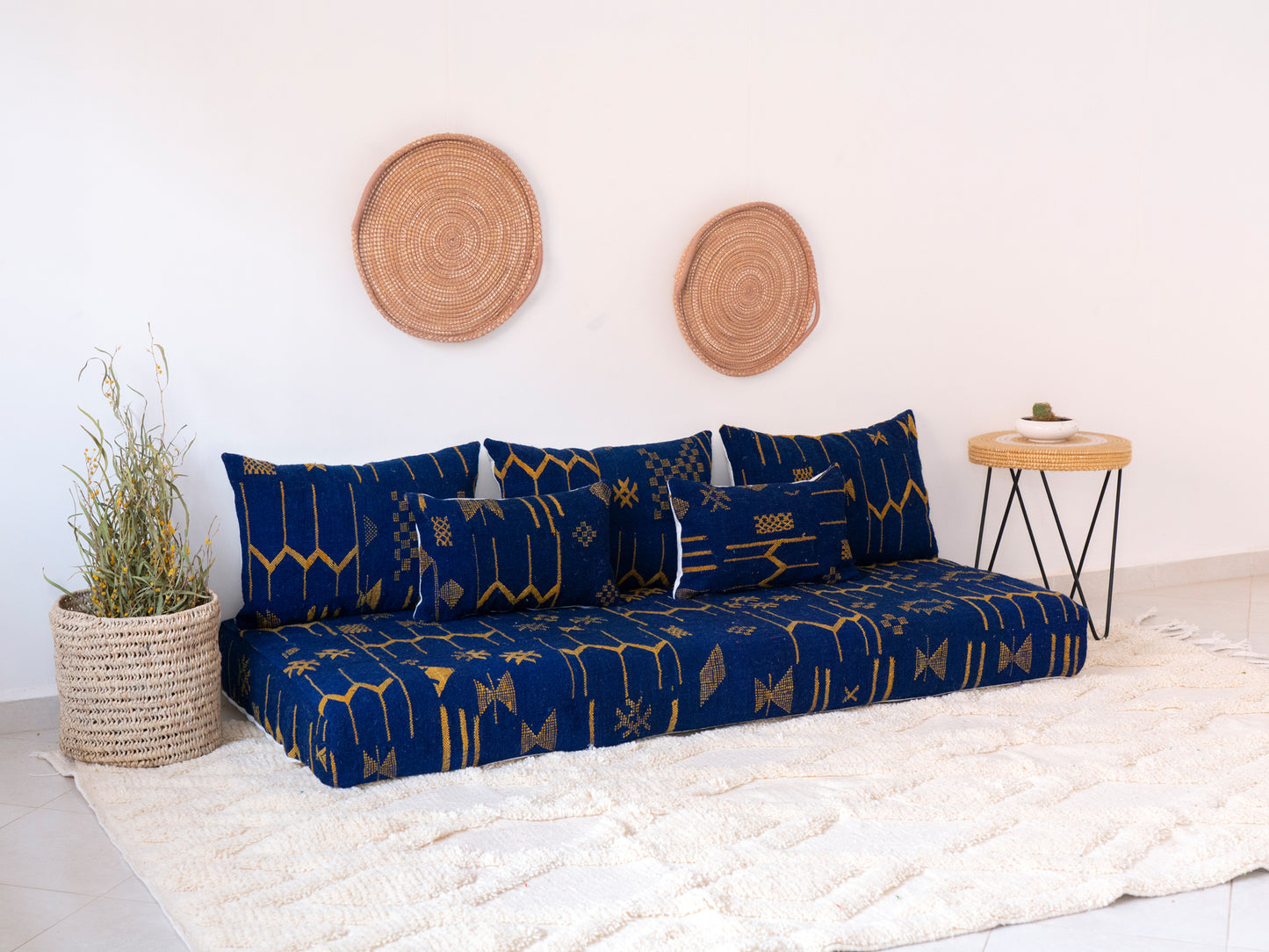 6ft Handmade Amazigh Sofa Hlima ⴰⵓⵔⵉⵏⵊ. FREE SHIPPING