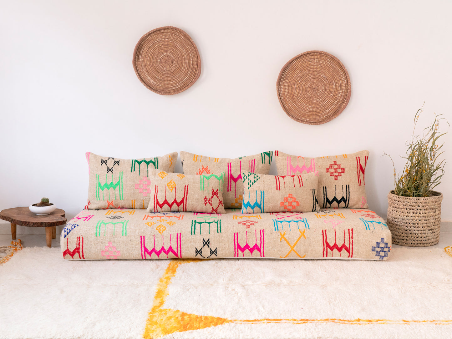 6ft Handmade Amazigh Sofa Inghir ⴰⵓⵔⵉⵏⵊ. FREE SHIPPING