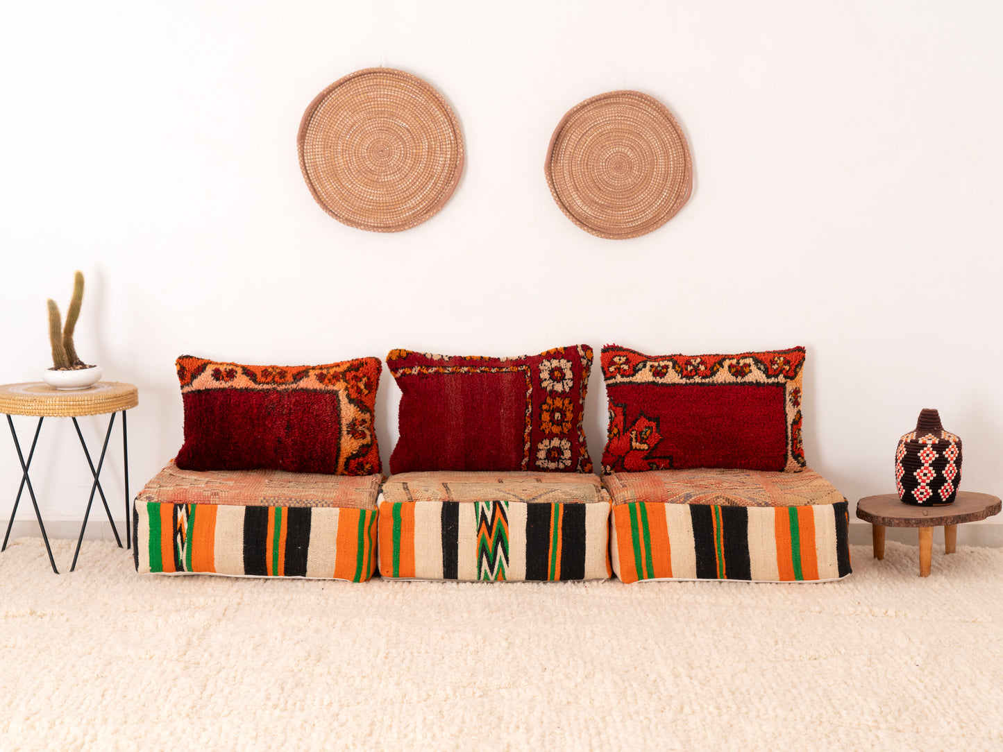 3 seats Handmade Amazigh Sofa Vintage ⴰⵏⵉⵔ.