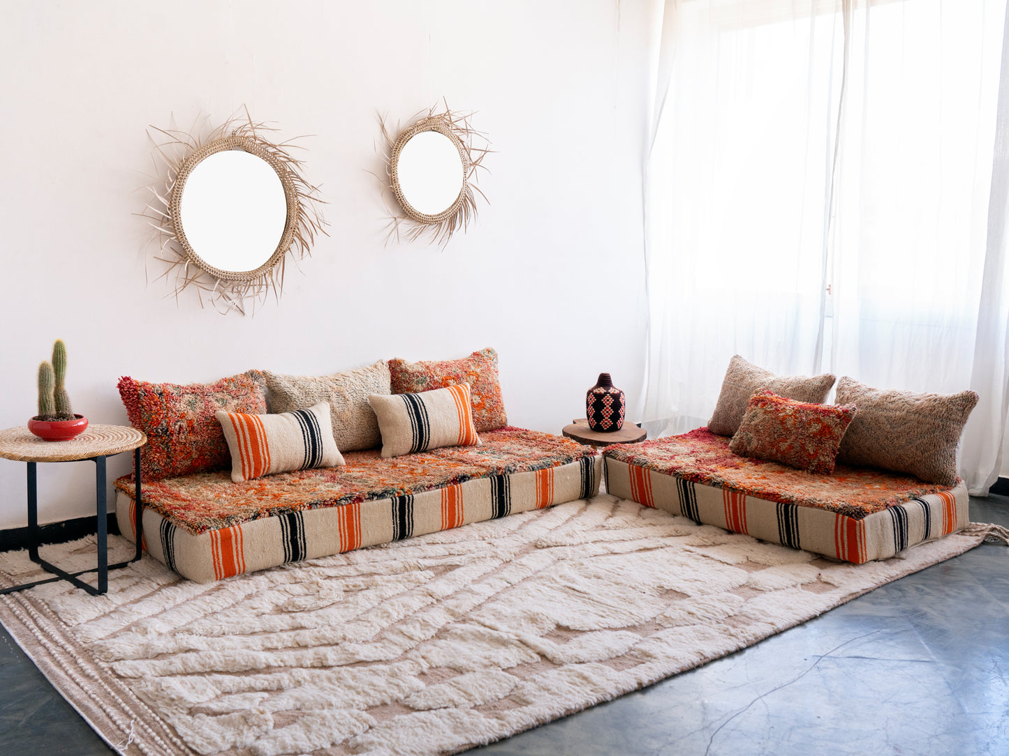 4+6ft Handmade Amazigh Vintage Sofa Ifrane ⴰⵓⵔⵉⵏⵊ. FREE SHIPPING