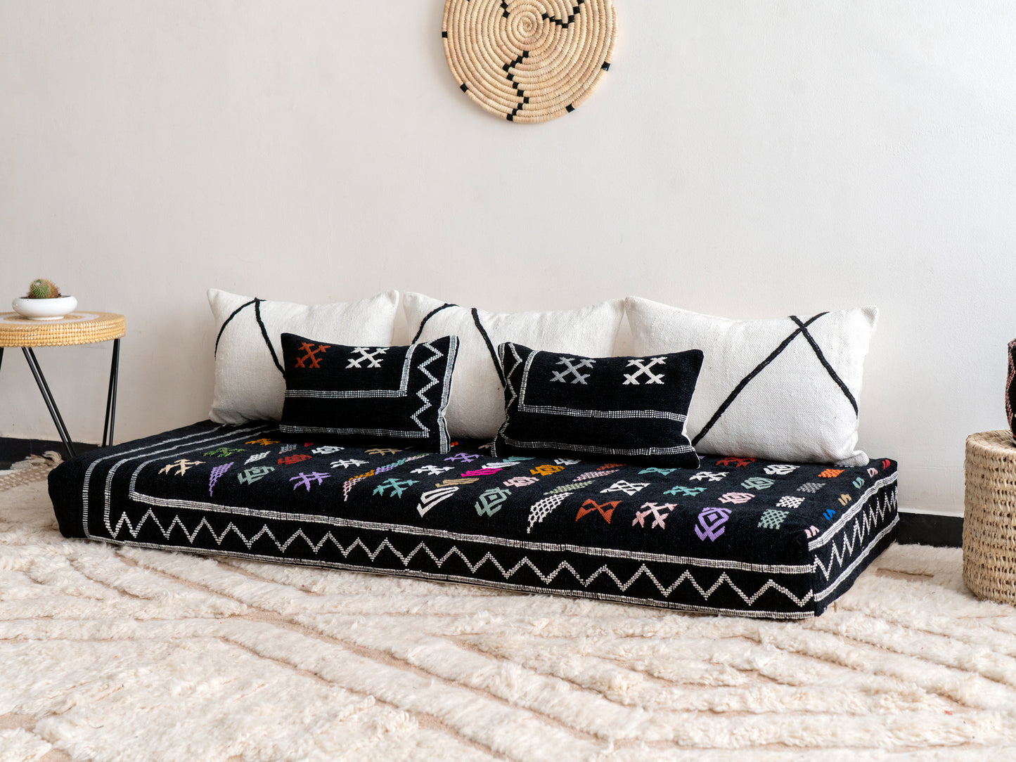 6ft Handmade Amazigh Vintage Sofa Miral ⴰⵓⵔⵉⵏⵊ. FREE SHIPPING