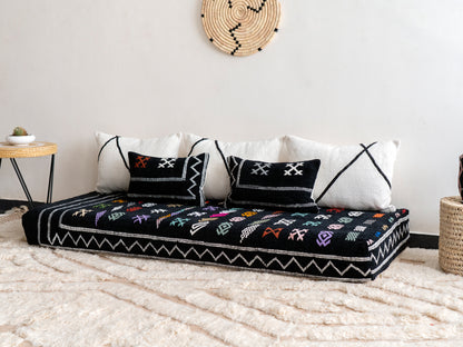 6ft Handmade Amazigh Vintage Sofa Miral ⴰⵓⵔⵉⵏⵊ. FREE SHIPPING