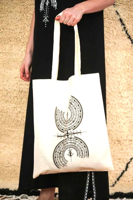 Handmade Amazigh Tote Imazighen ⵉⵎⴰⵣⵉⵖⴻⵏ