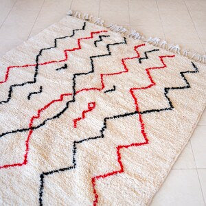5x8 ft Handmade Amazigh Rug Azilal ⵢⴰⵣ. FREE SHIPPING