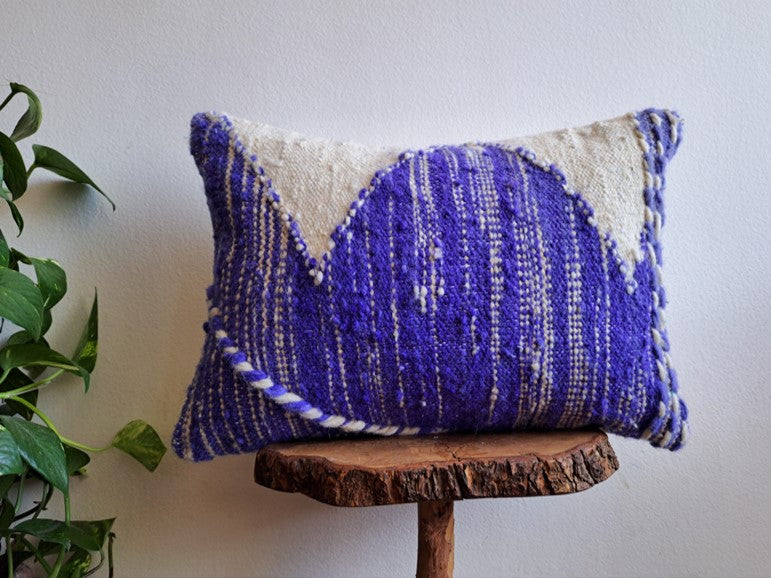 Handmade Amazigh pillow Azul.