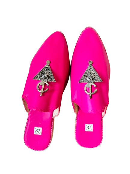 Handmade Amazigh Leather Babouche Fibula Candy Pink ⴰⵙⴼⴻⵍ .