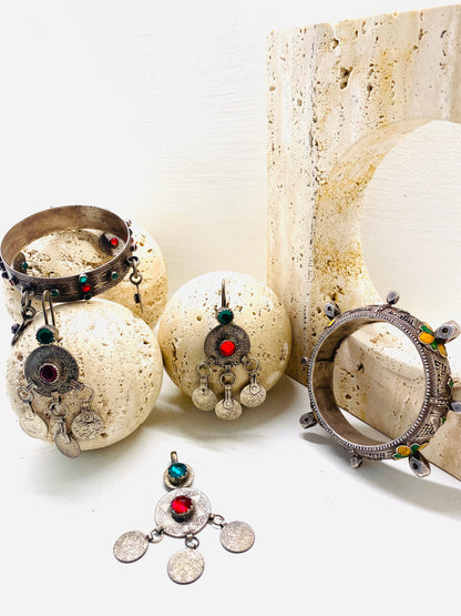 Amazigh Vintage Silver Bangle Tamazirt ⵜⴰⵎⴰⵣⵉⵔⵜ . FREE SHPPING