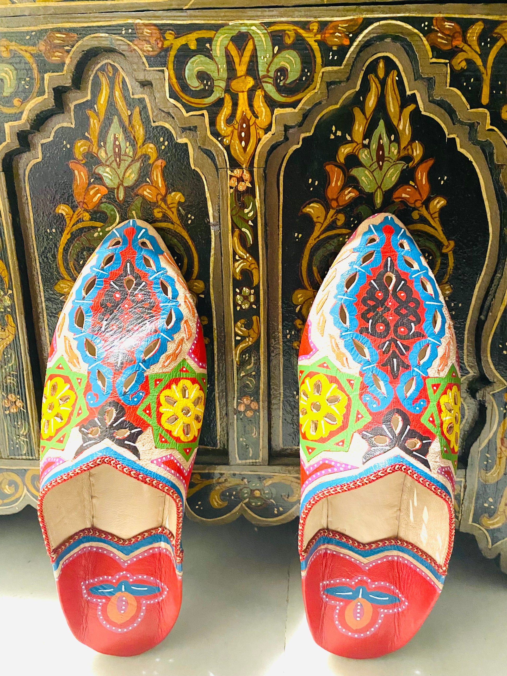 Hand painted Amazigh Leather Babouche FREE SHIPPING – Dar Chi