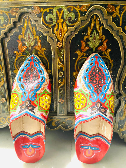 Hand painted Amazigh Leather Babouche ⵔⴰⴷ. FREE SHIPPING