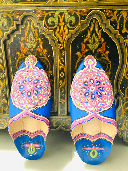 Hand painted Amazigh Leather Babouche Azrou ⴰⵏⵏⵏⴰⵏ.