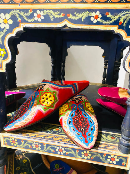 Hand painted Amazigh Leather Babouche ⵔⴰⴷ. FREE SHIPPING