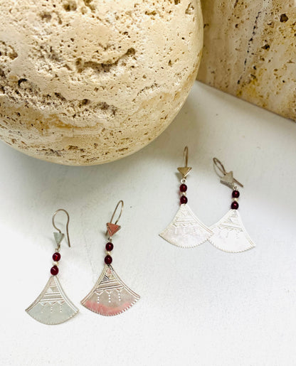 Amazigh Silver Earrings Tisila ⵜⵉⵙⵉⵍⴰ .