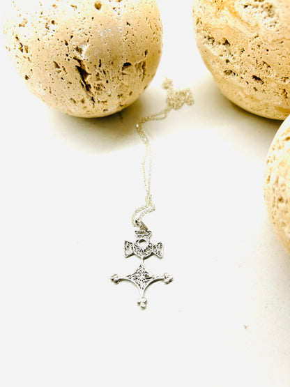 Amazigh Silver Fibula necklace ⵜⴰⴼⵓⴽⵜ.