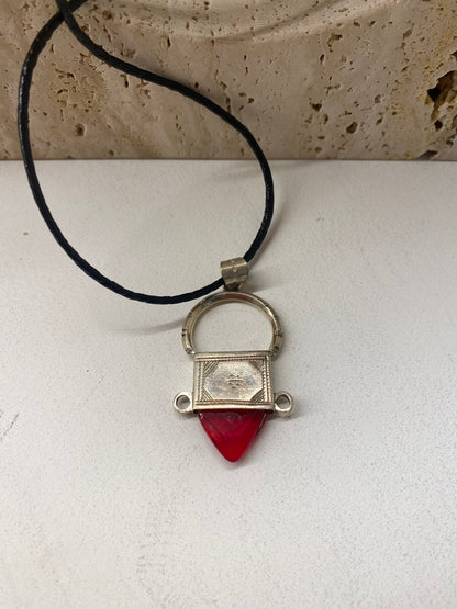 Amazigh Silver aɣermmi Fibula Leather cord Necklace ⴰⵖⴻⵔⵎⵎⵉ.