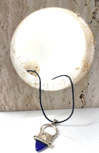 Amazigh Silver aɣermmi Fibula Leather cord Necklace ⴰⵖⴻⵔⵎⵎⵉ.