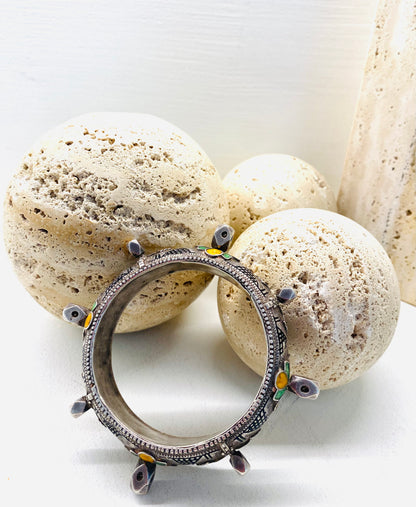 Amazigh Vintage Silver Bangle Tamazirt ⵜⴰⵎⴰⵣⵉⵔⵜ . FREE SHPPING
