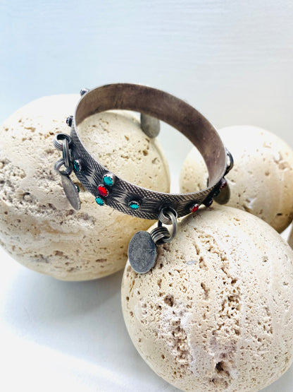 Amazigh Vintage Silver Bangle Imeḍnas ⵉⵎⴻⴹⵏⴰⵙ. FREE SHIPPING