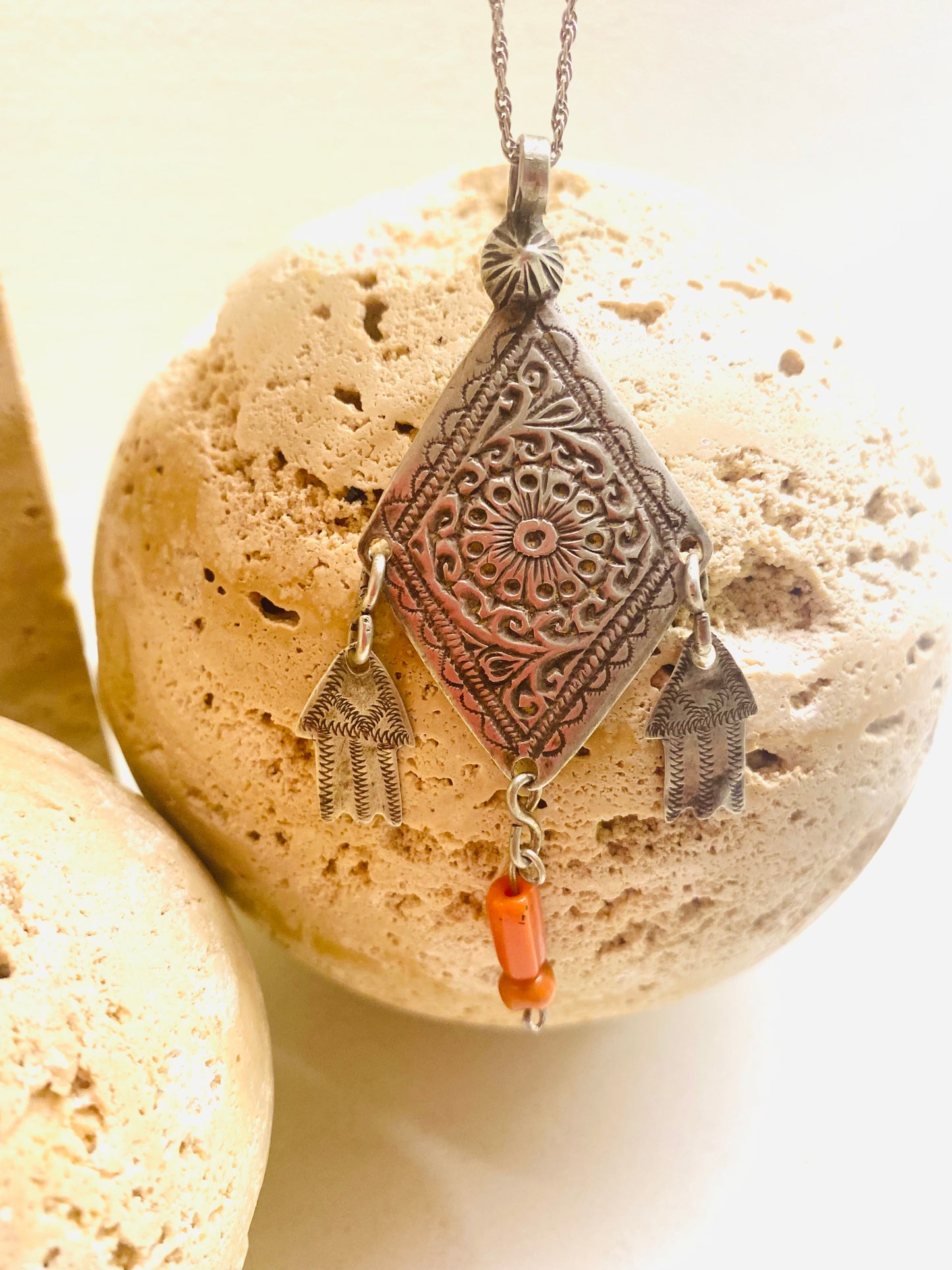 Amazigh Silver Titrit ⵢⴰⵣ with coral stone necklace