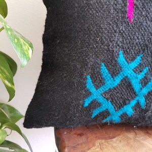 Handmade Amazigh pillow Khenifra.