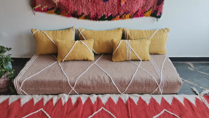 6ft Handmade Amazigh Sofa Azrou ⵜⴰⵎⵓⵏⵜ. FREE SHIPPING