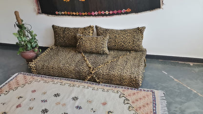 5ft Handmade Amazigh Sofa ⵜⴰⵎⵓⵏⵜ. FREE SHIPPING