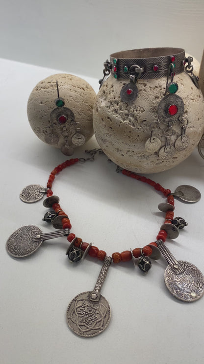 Amazigh Vintage Coral beads & Silver coins Necklace Imedi ⵉⵎⴻⴹⵉ. FREE SHIPPING