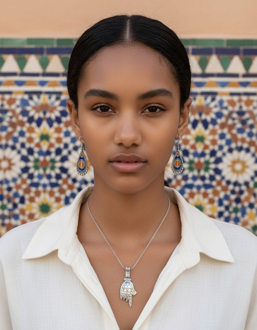 Amazigh Silver Khamssa ⵢⴰⵣ necklace