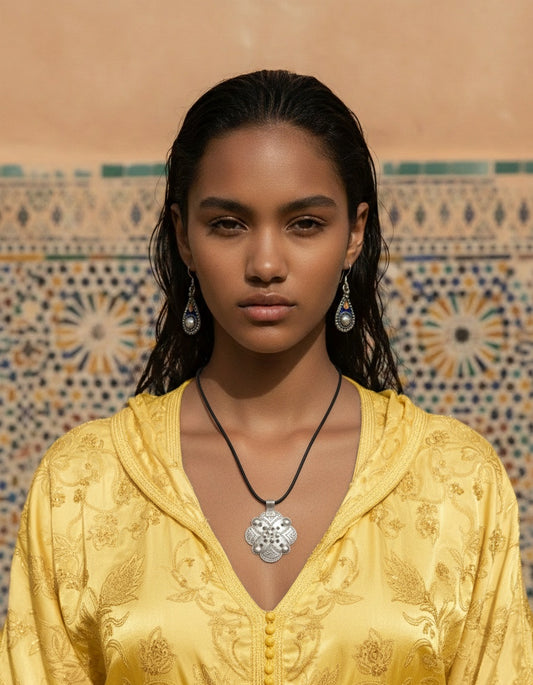 Amazigh Silver Taghult Leather cord ⴰⵢⵓⵔ Necklace.