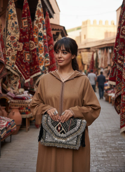 Bag Pouch with Amazigh rug ⵜⵉⵜⵔⵉⵜ
