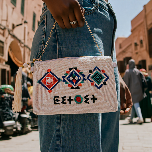 Titrit Star Beaded White Bag Pouch ⵜⵉⵜⵔⵉⵜ