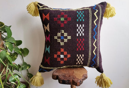 Handmade Amazigh pillow Iken.